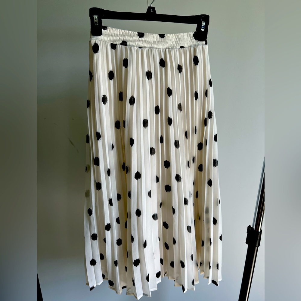 Pleated skirt - cream and black